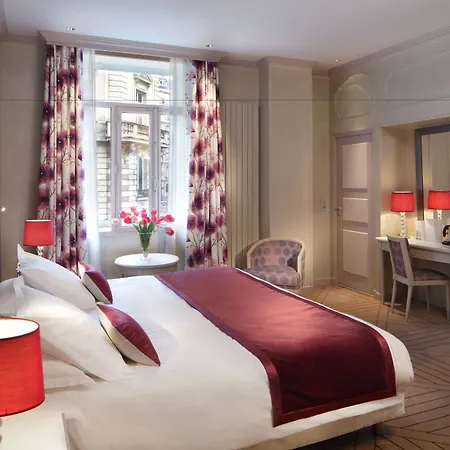 Chateau Frontenac 4* パリ