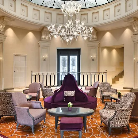 Chateau Frontenac ホテル 4*