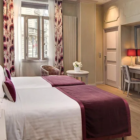 Chateau Frontenac ホテル 4*