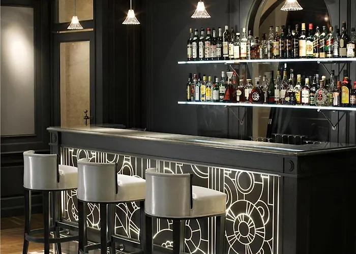 Chateau Frontenac Hotel 4*
