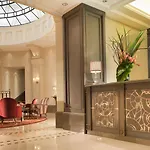 Chateau Frontenac 4* Paris