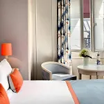 Hotel Chateau Frontenac Paris
