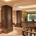 Chateau Frontenac 4* Paris