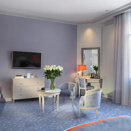Hotel Chateau Frontenac Paris