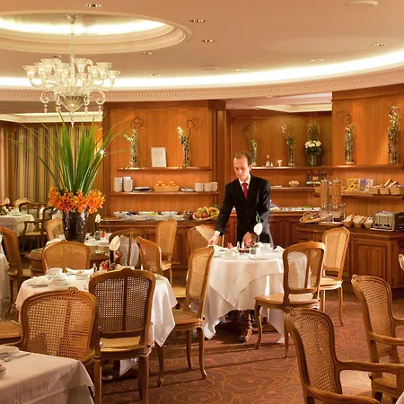 Château Frontenac Hotel 4*
