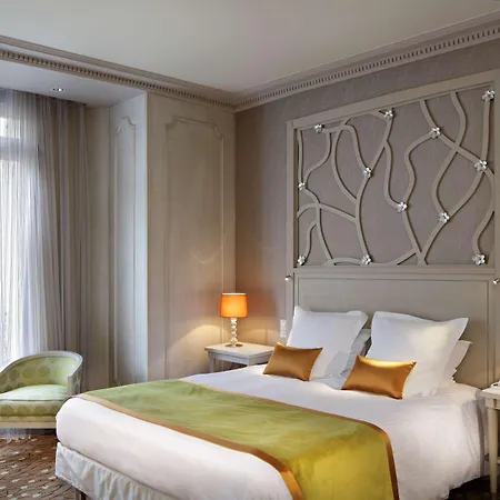 Hotel Chateau Frontenac Paris