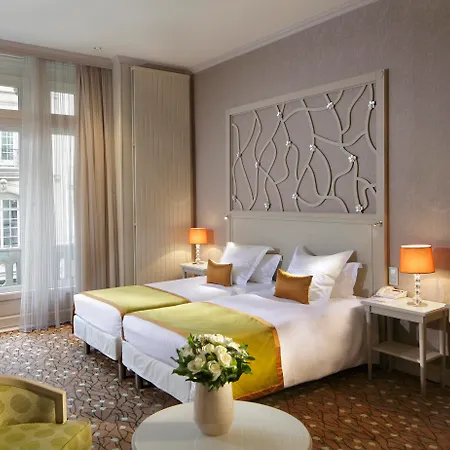Hotel Chateau Frontenac Paris