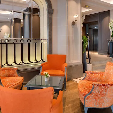 Hotel Chateau Frontenac Paris