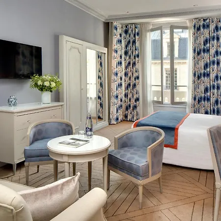 Chateau Frontenac Hotel Paris