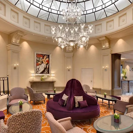 Chateau Frontenac Hotel Paris