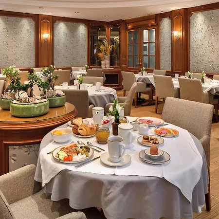 Chateau Frontenac فندق 4*