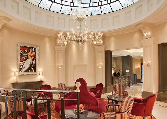 Chateau Frontenac Hotel 4*