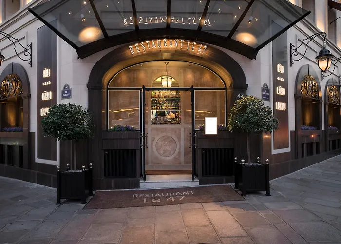 Château Frontenac Hotel 4*