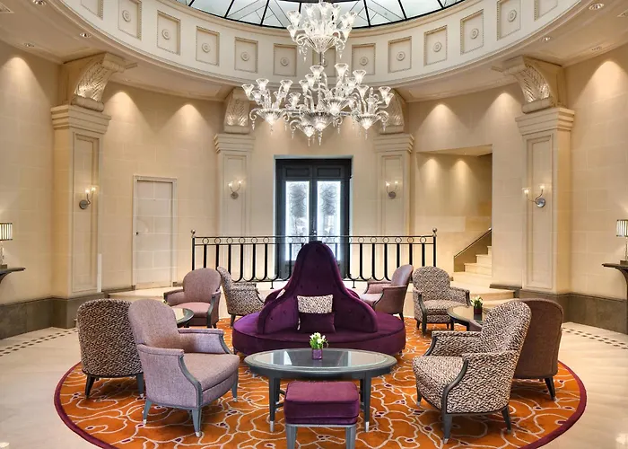 Chateau Frontenac Otel 4*