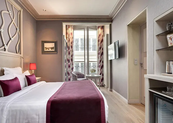 Chateau Frontenac باريس