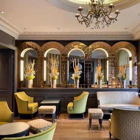 Chateau Frontenac 4* Paříž