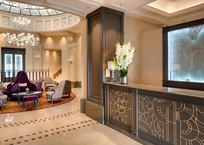 Hotel Chateau Frontenac Parijs