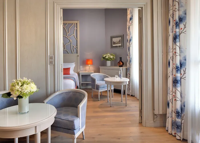 Chateau Frontenac Otel 4*