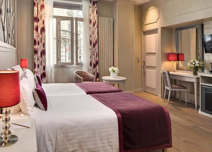 Chateau Frontenac ホテル 4*